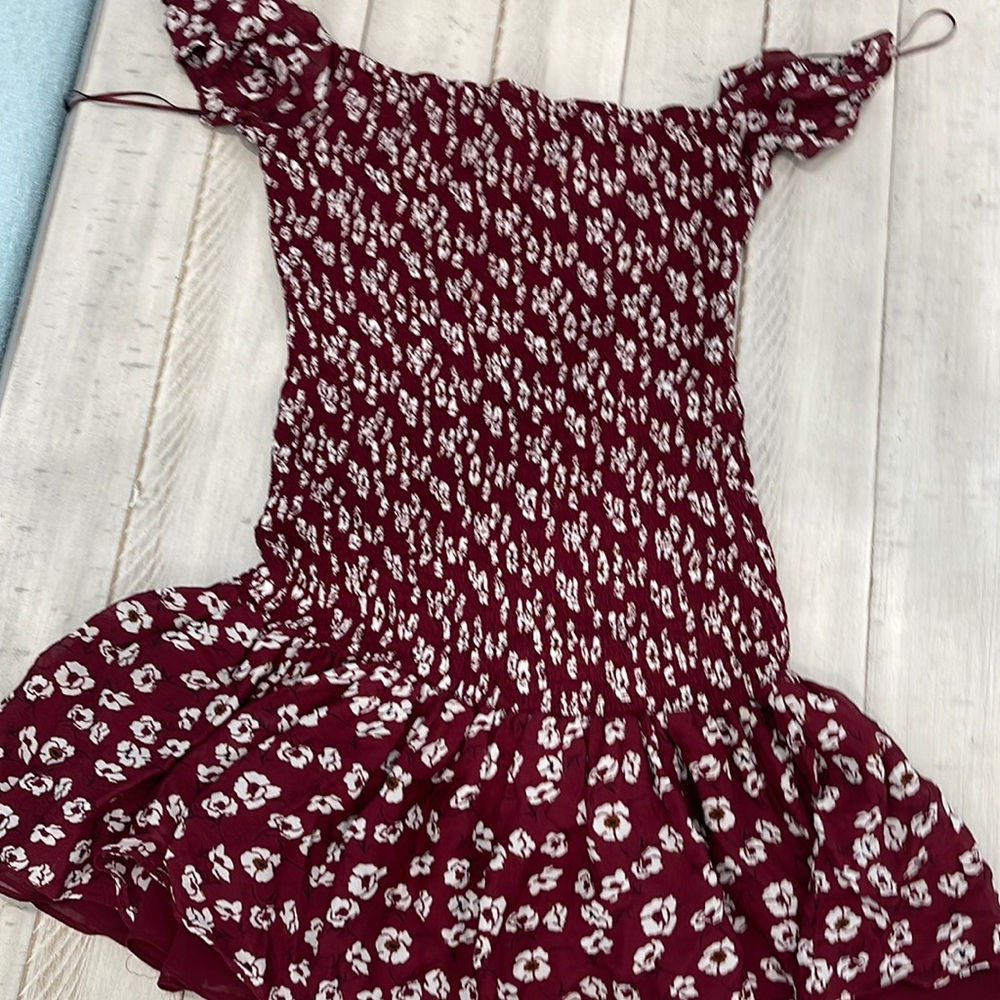 ZARA red dress of the sleeve